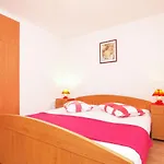 Slavica-1 By Interhome דירה *