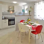 Slavica-1 By Interhome דירה