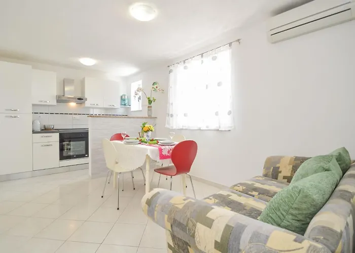 Slavica-1 By Interhome Appartement