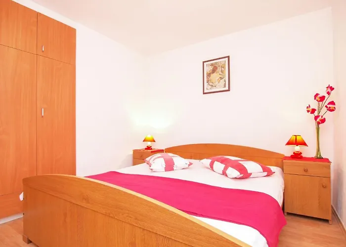 Slavica-1 By Interhome Appartement *