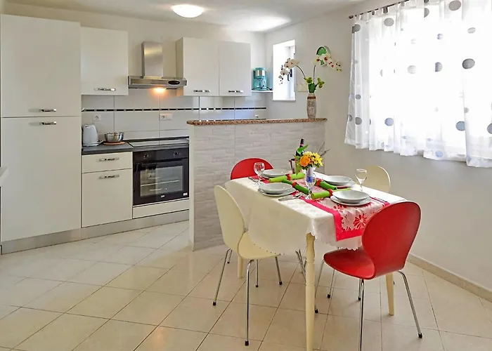 Slavica-1 By Interhome Appartement